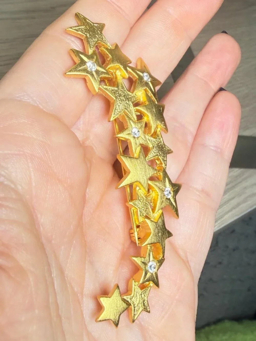JJ Shooting Star Brooch Gold Tone Rhinestone Vintage 3.2
